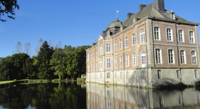 Château de Vierset, Забронировать Отель Модав 