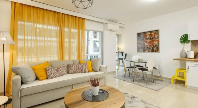 Spacious stylish studio up to 4ppl close to centre, Book Hotel Thessaloniki Macedonia