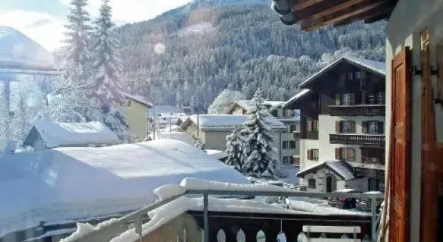 Monami Apartments Klosters, Apt. Casa Elvira Nr. 31, Reserva ahora Apartamento Hoteles en Klosters con aparcamiento, cerca de Madrisabahn, Aparcamiento