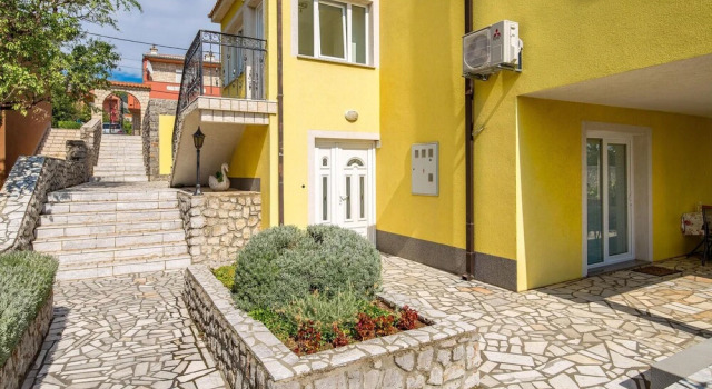 Amazing Home in Senj With Wifi and 1 Bedrooms, Prenota Hotel Segna 