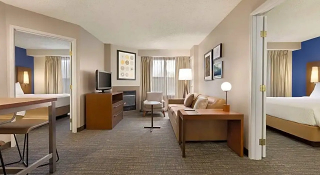 Четырёхместный люкс с 2 комнатами Residence Inn by Marriott Norfolk Airport
