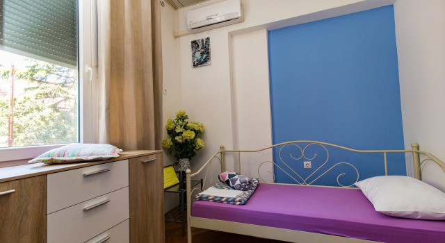 Crazy House Hostel, Забронировать Хостел Хостелы Пула, рядом с Pula Twin Gates, Хостел