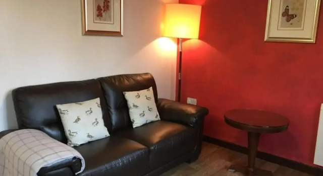 Wren 5-Hot Tub-Woodland Lodges-Pembrokshire-Tenby