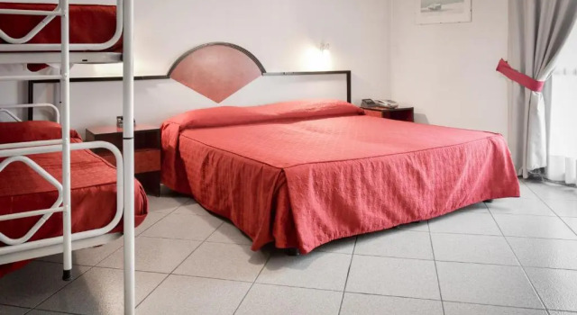 Четырёхместный номер Standard Hotel Aquamarina