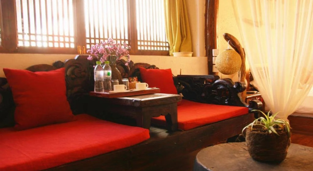 Lijiang Shuhe Qingtao Inn, Prenota Hotel Hotel a Lijiang con parcheggio, Parcheggio