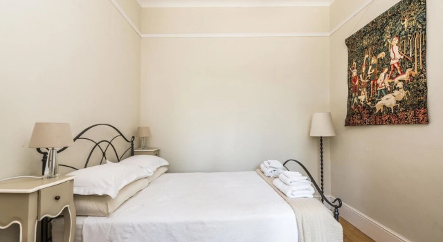 NEW Luxury 1BD Flat in Heart of Kensington Olympia, Забронировать Отель Отели Англии 3 звезды, 3*