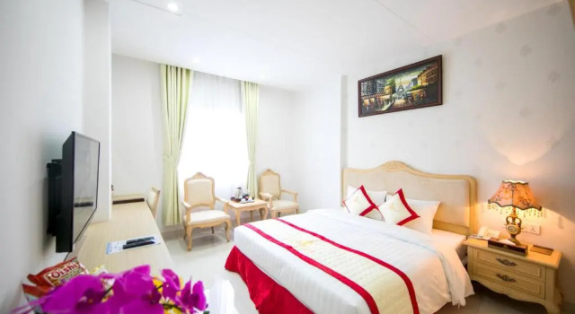 Двухместный номер VIP Le Saigon Hotel