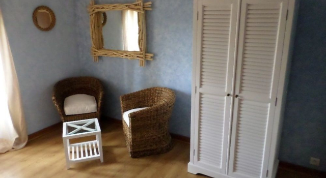 Chambres d'Hôtes La Rompardais, Varaa Hotelli Hotellit Côtes-d'Armor pysäköinnillä, Pysäköinti