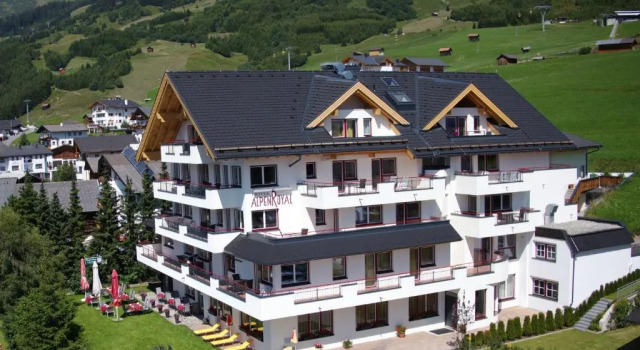 Номер Comfort Hotel Alpenroyal