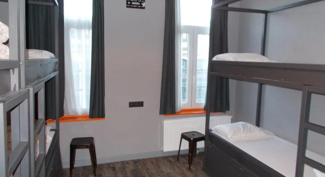Кровать в общем номере Urban City Centre Hostel