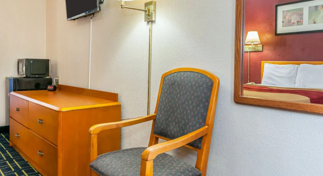 Rodeway Inn, Rezerwuj Hotel Lima Ohio
