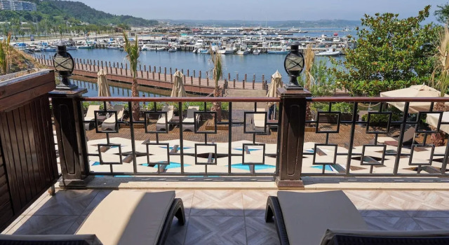 Luxo quarto Phellos Suites