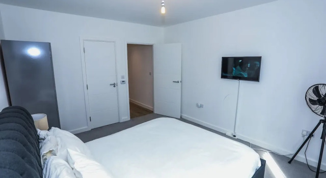 Exquisite One Bed Apartment