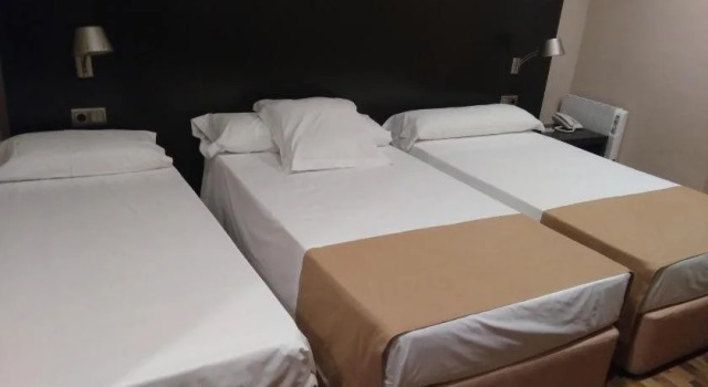 Ramón Park-Hotel, Book Hotel Santpedor 