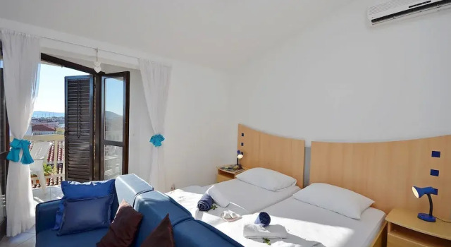 Студия Apartments Mira