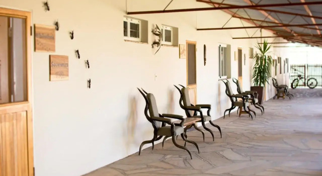 Dornhuegel Guest Farm, Book Farm Stay Hotels in Otjiwarongo with Parking, Parking