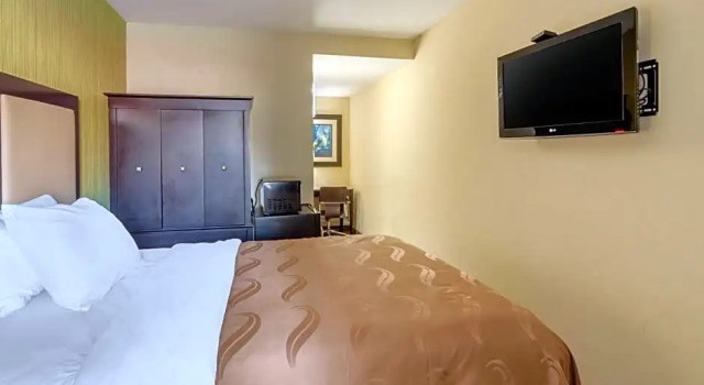 Standard Zimmer Quality Inn