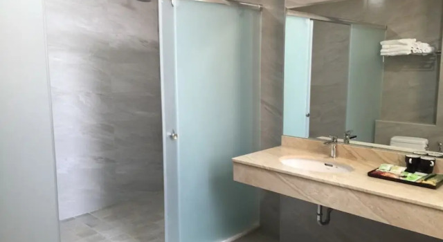 Семейный номер Standard с балконом East Coast