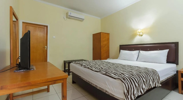 Makapetor Hotel By RedDoorz, Prenota Hotel Manado 