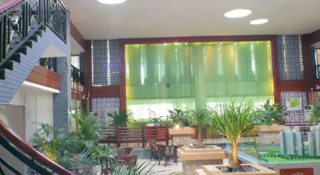 Beihai Silver Beach Holiday Hotel, Book Hotel Yinhai Beihai