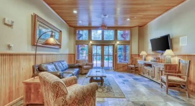 Jackpine Lodge 2 Bedroom Condo