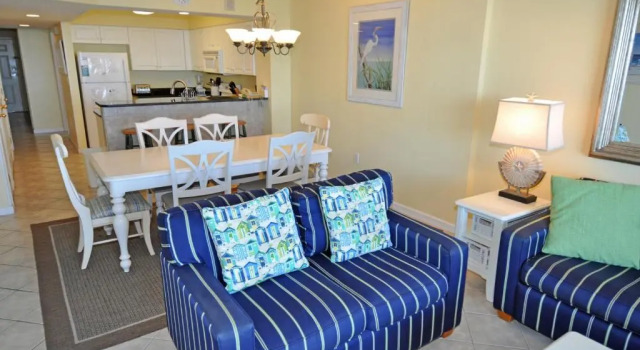 ASH1402, Oceanfront, Walk to Beach Bars, Dine, Shop, Relax