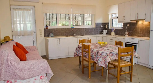 Апартаменты Acacia House Apartments