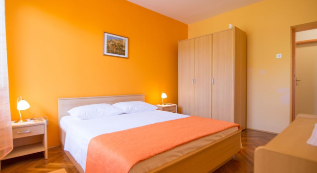 Apartments Amalthea, Забронировать Апартаменты/квартира Отели Биоград-на-Мору с парковкой, рядом с Частный Пляж «Кемп Сенди», Парковка