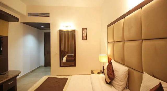OYO 6438 Hotel Valley Plaza, Rezervovat Hotel Déhrádún Uttarakhand