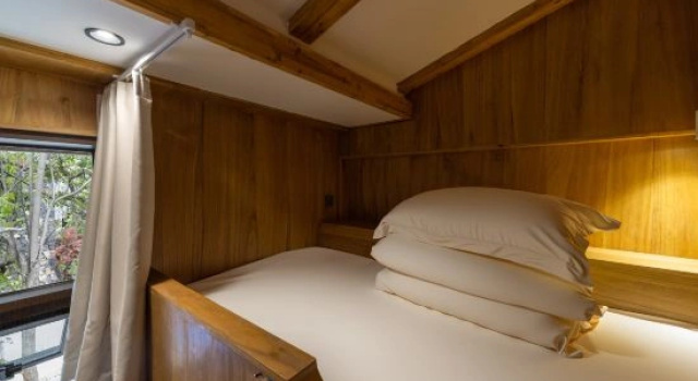 Кровать в общем номере (мужской номер) Gǔgǔ·Xīshàng Coffee Hostel