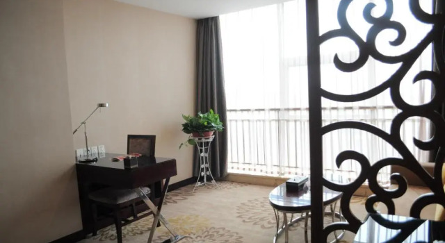 Suite Ramada Linyi North