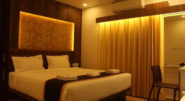Номер Standard c 1 комнатой с балконом и с видом на сад Hotel Idhaya