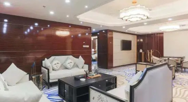 Люкс Luxury с 2 комнатами Lingshui dream Sky Lake Hot Spring Hotel