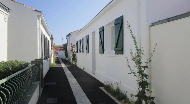 Maison calme proche centre-ville, 3 chambres, jardin, 1,2 km de la plage - Saint-Gilles-Croix-de-Vie - FR-1-224-338, Забронировать Отель Сен-Жиль-Круа-де-Ви Vendée