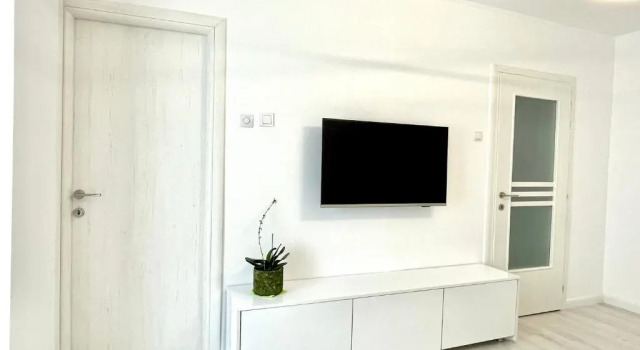 Luxury studio, Забронировать Отель Отели Арджеш с парковкой, Парковка