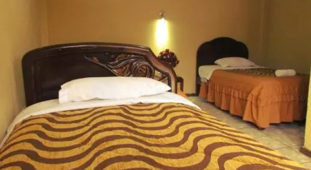 Hostal Anais, Varaa Hotelli Baños Tungurahua