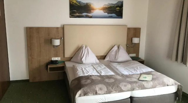 Hotel Weismann, Book Hotel Sankt Georgen im Attergau 