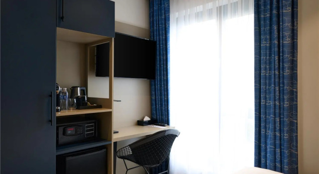 Двухместный номер Standard Spark by Hilton Luton