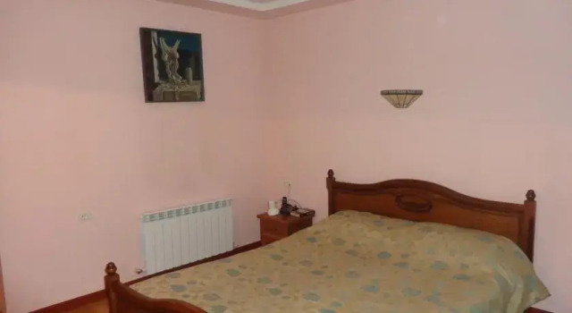 With a Swimming Pool Villa, Book Villa Sommerhuse i Jerevan, nær Yerevan Cascade, Hytte