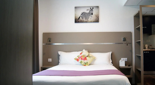 AppartHôtel La Girafe, Забронировать Апарт-отель Обань Буш-дю-Рон