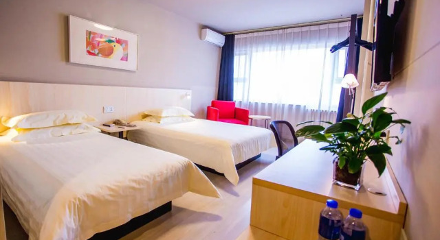 Двухместный номер Standard JinJiang Inn – Beijing Guangqumen