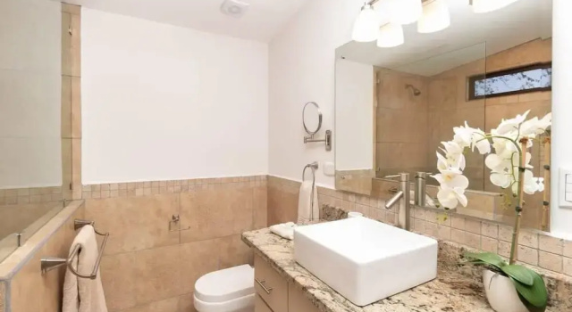 Апартаменты Modern Studio Apartment with Covered Balcony, Full Kitchen, and Stunning Ocean Views