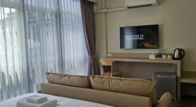 Люкс Deluxe HOTEi Park Silom-Surawong