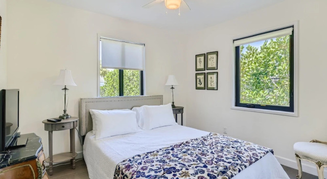 Бунгало Cortez Bungalow, 3 Bd 2 Ba, Private Pool