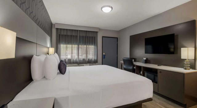 Двухместный номер Standard Sunset West Hotel, SureStay Collection By Best Western