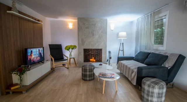 Natalys Gardens with Pool Lagonissi, Забронировать Отель Сароники Сароникос