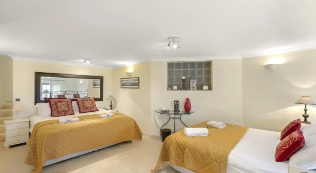 Cannes Mandelieu Lovely 6-Bed Villa, Забронировать Вилла Отели Приморских Альпы с бассейном, Бассейн