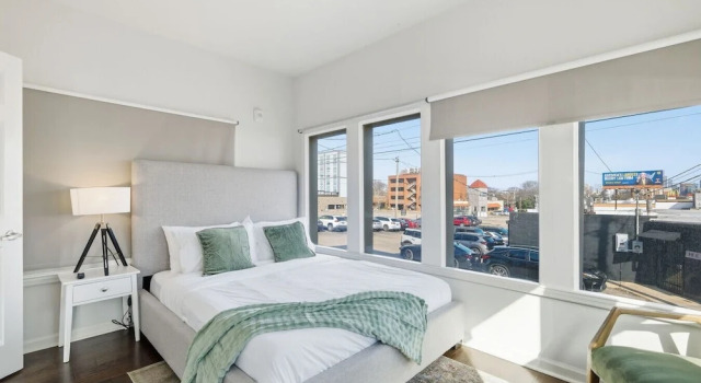 Central 3BR Apt Minutes to Downtown Parking