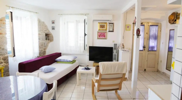 Apartment Pina, Prenota Appartamento Splitska 