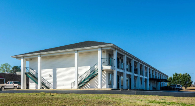 Quality Inn Washington GA, Book Hotel Hoteller i Washington med pool, Swimmingpool
